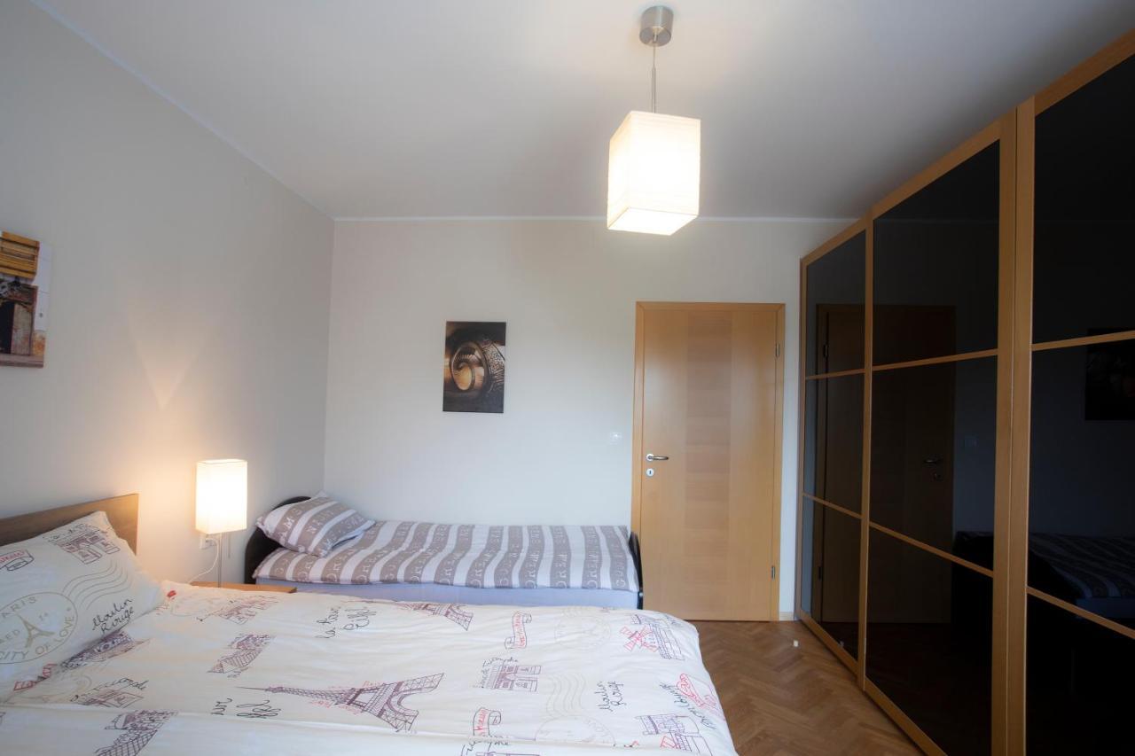Apartment Rozalija Zirovnica Exterior photo